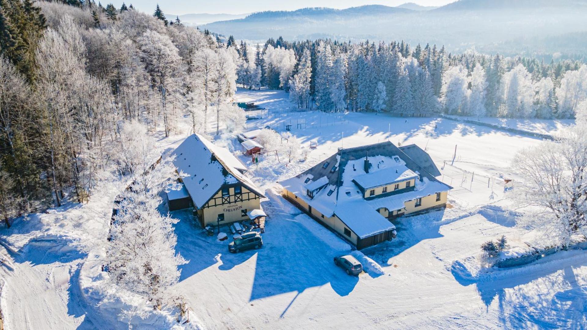 Penzion Chlustov ストラージュニー エクステリア 写真